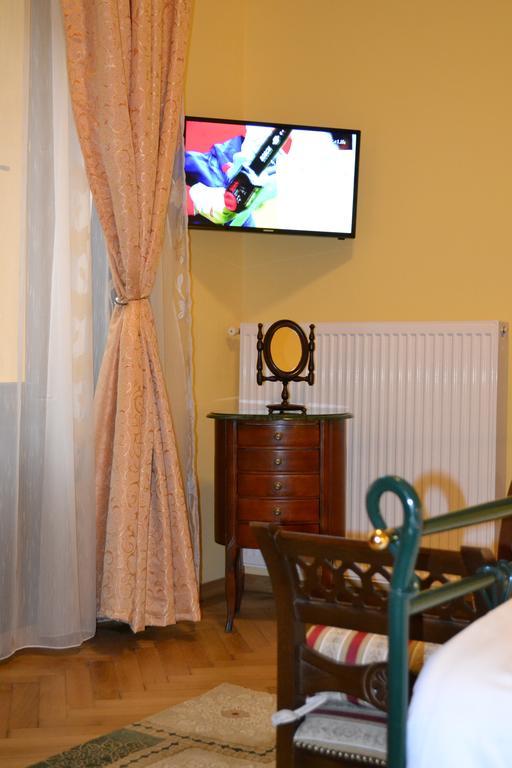 Casa Republicii Braşov Quarto foto
