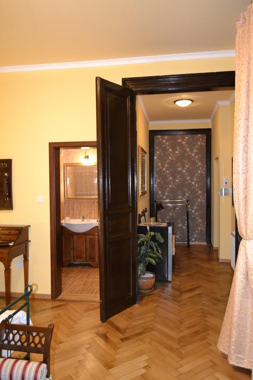 Casa Republicii Braşov Quarto foto