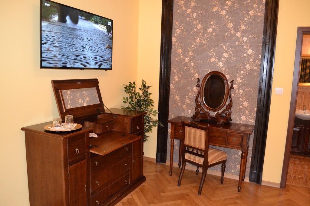 Casa Republicii Braşov Quarto foto