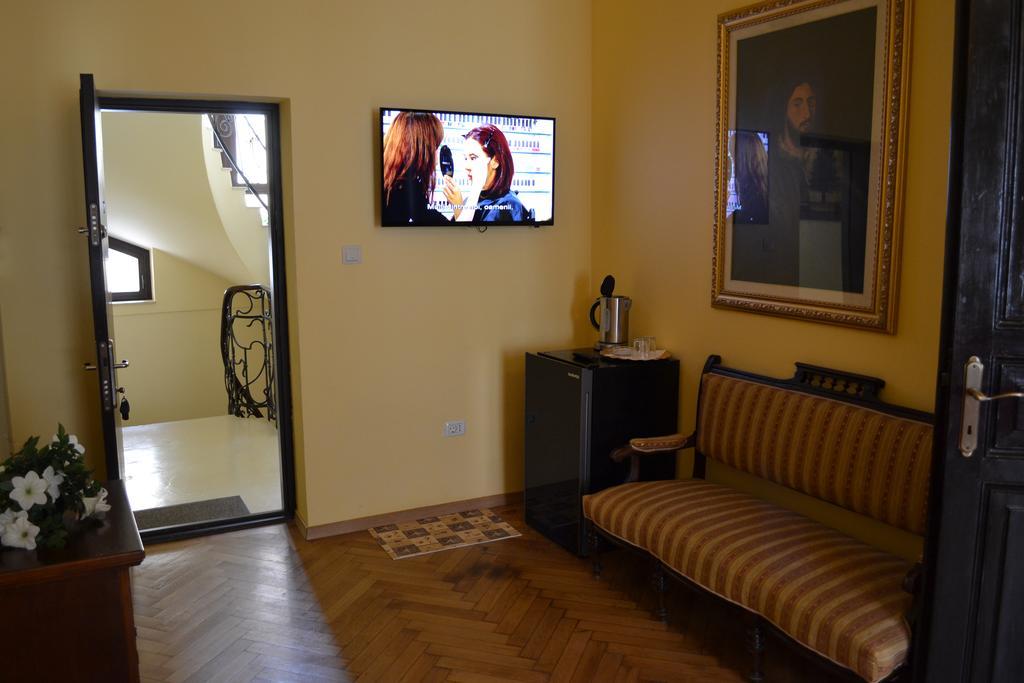 Casa Republicii Braşov Quarto foto