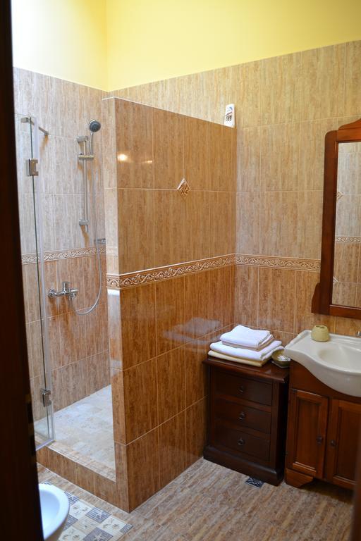 Casa Republicii Braşov Quarto foto