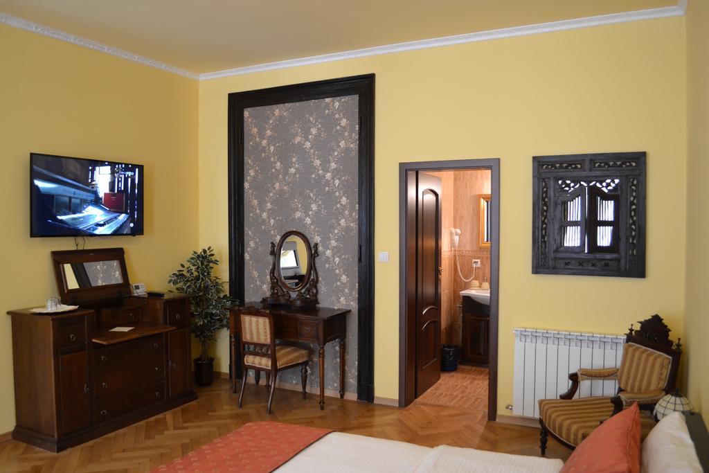 Casa Republicii Braşov Quarto foto