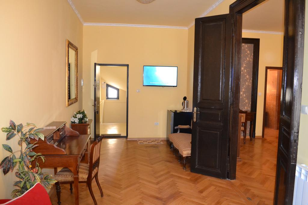 Casa Republicii Braşov Quarto foto